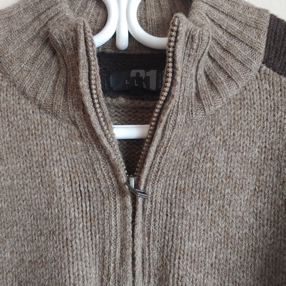 Sweater - Picture 3 of 5